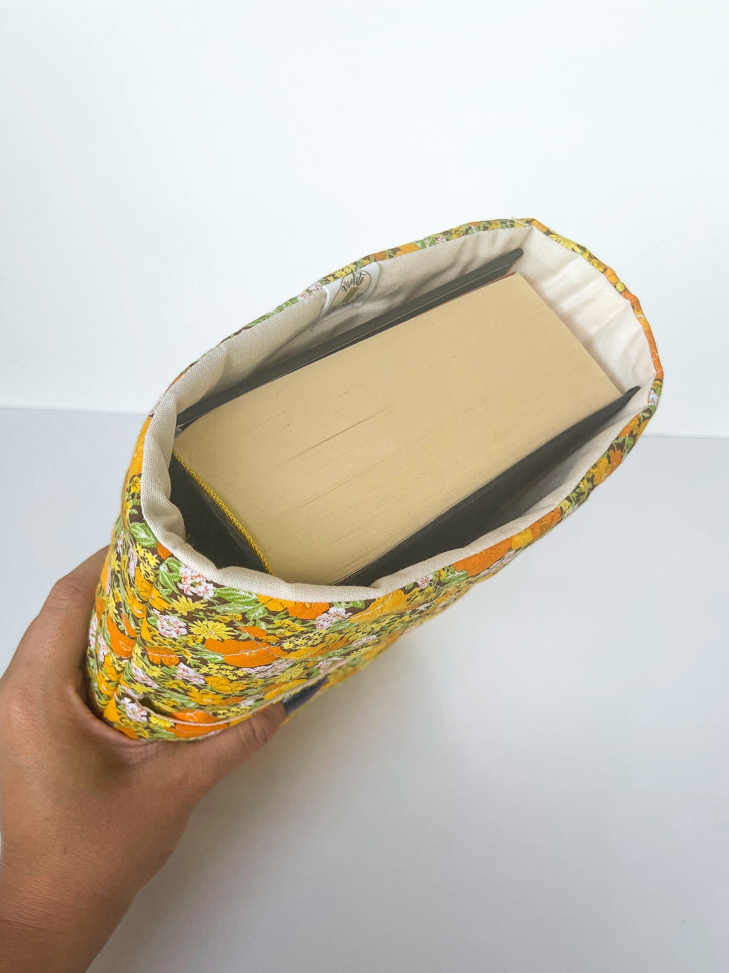 70s Floral Book Sleeve Size Large