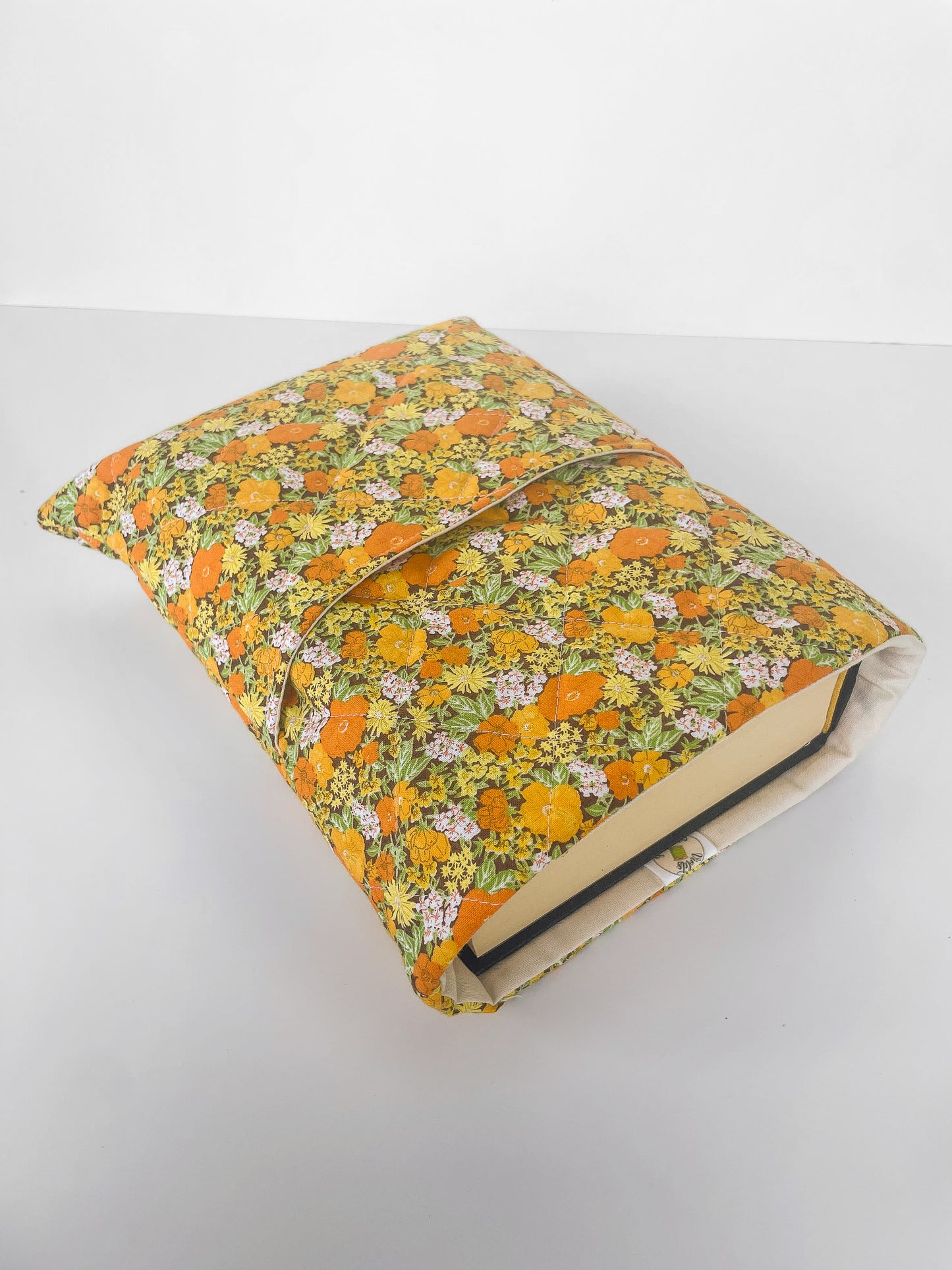 70s Floral Book Sleeve Size Large