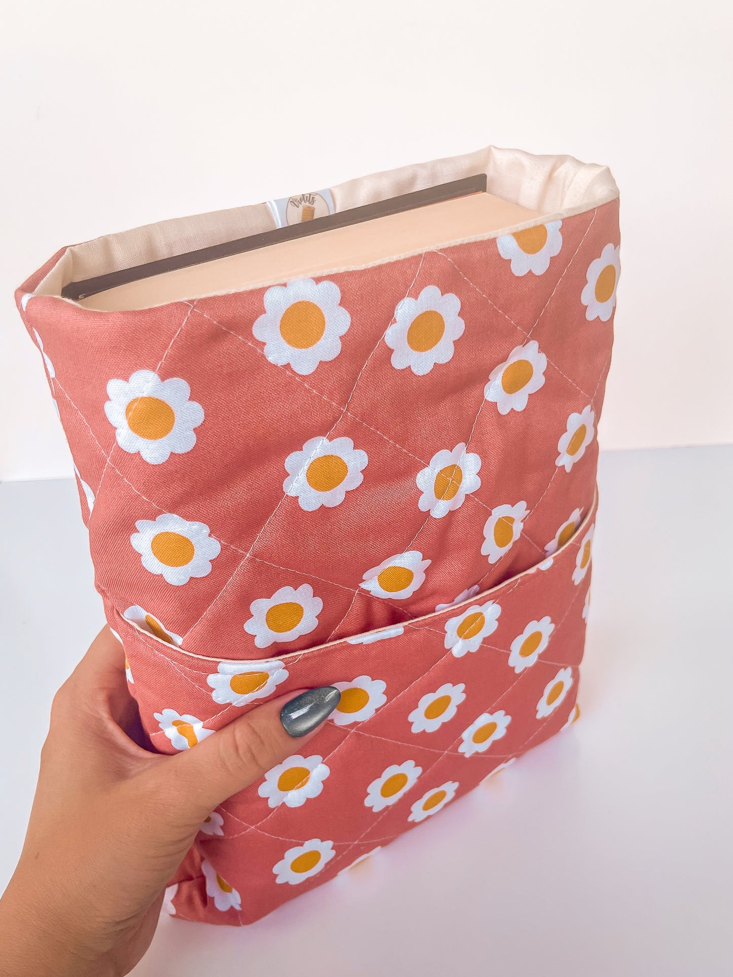 Daisy Book Sleeve Size Large