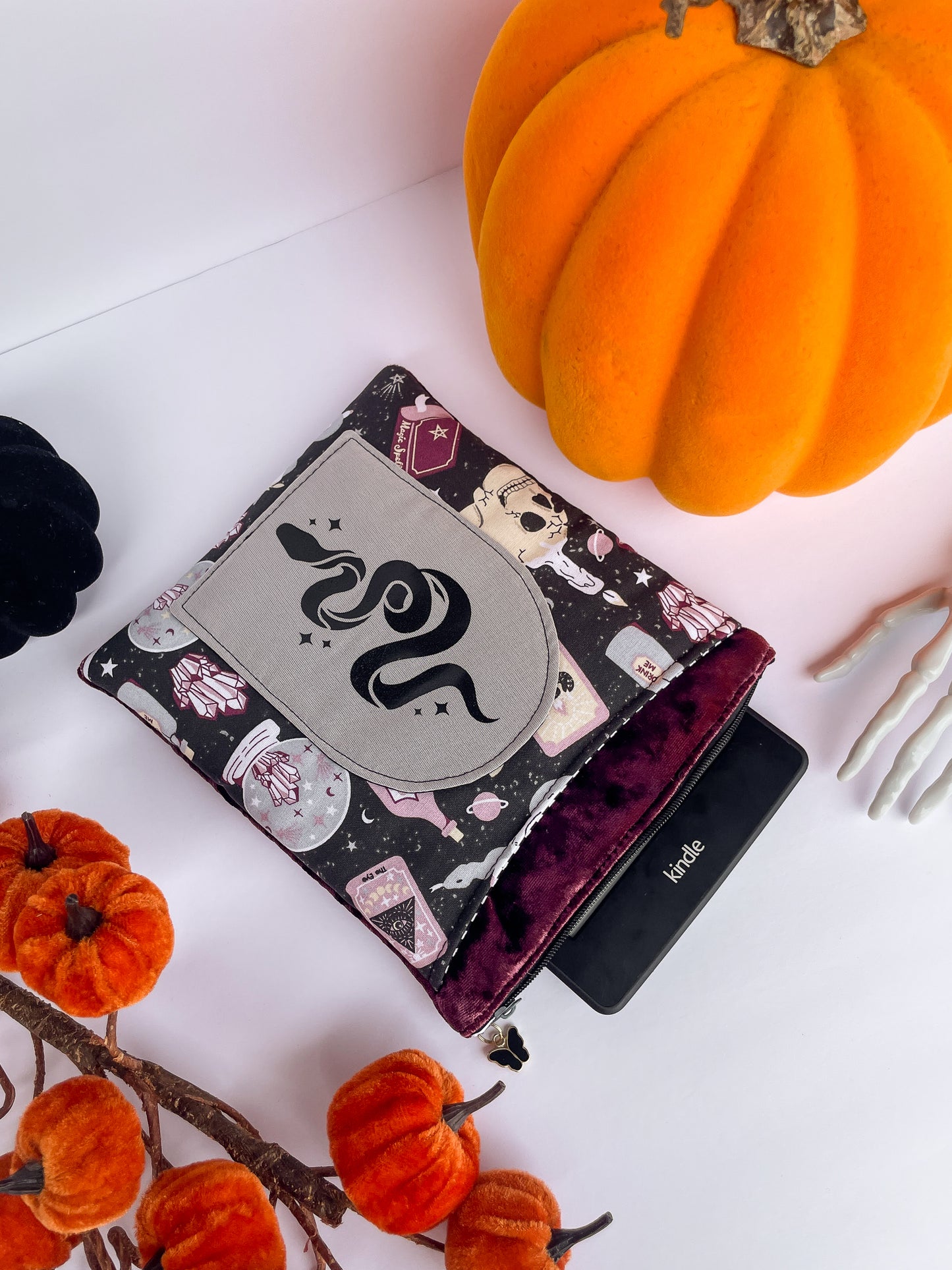 Witchy Halloween Kindle Case