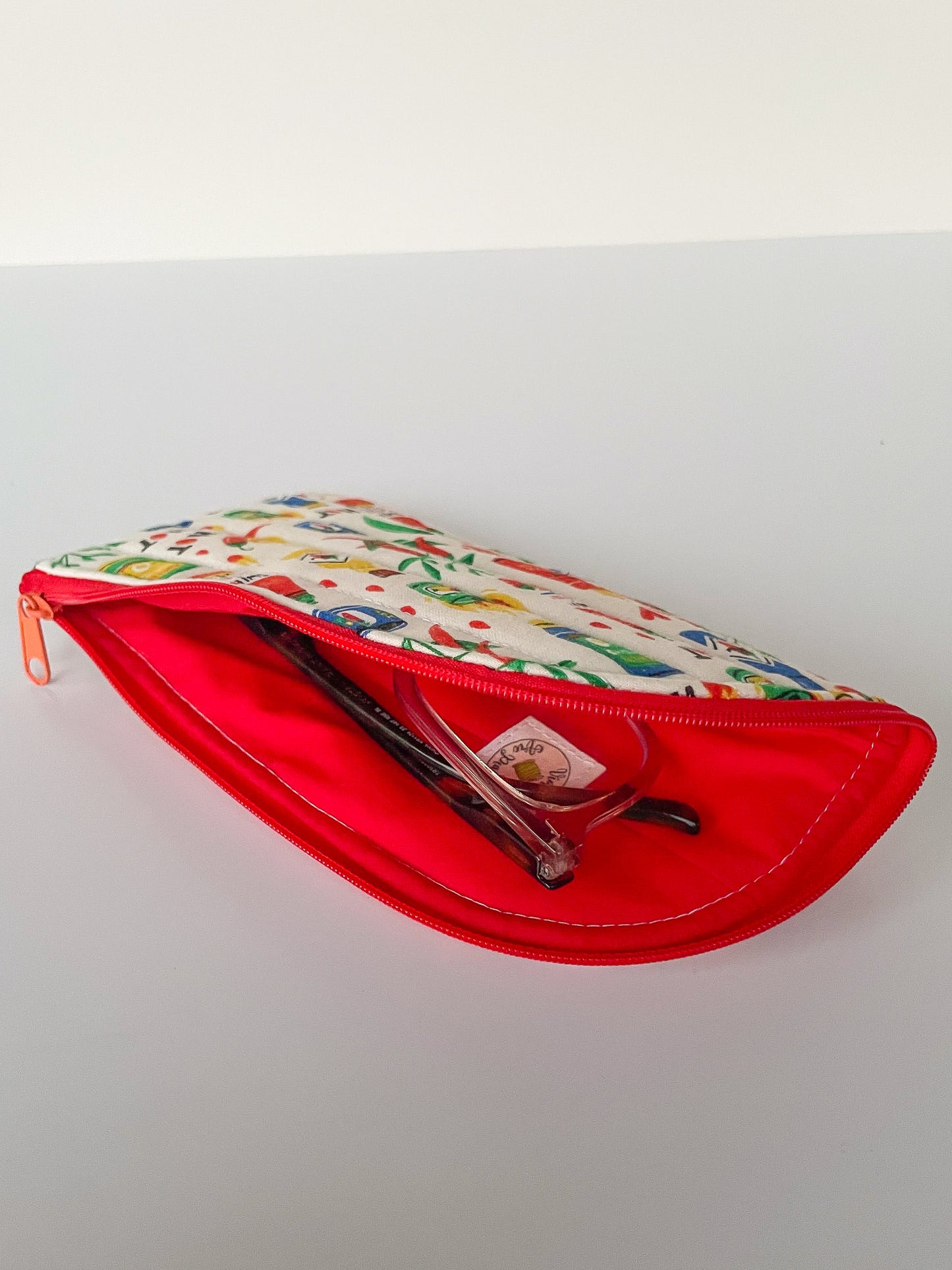 Hot Sauce Glasses Case