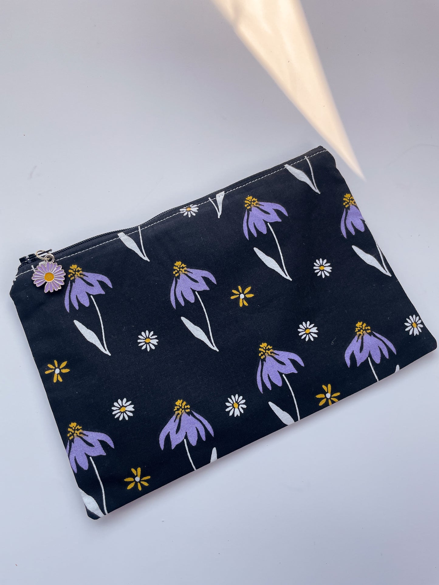 Purple Daisy Zipper Pouch