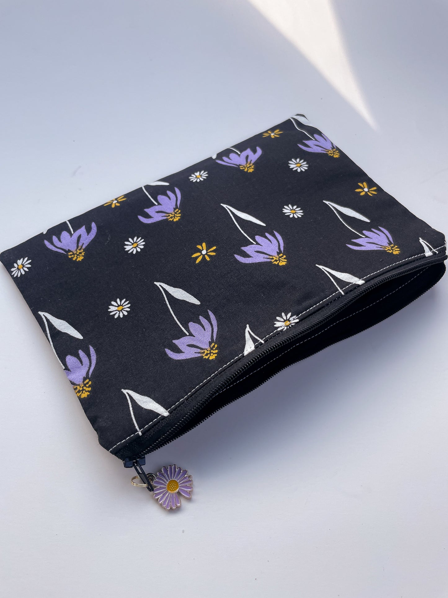 Purple Daisy Zipper Pouch