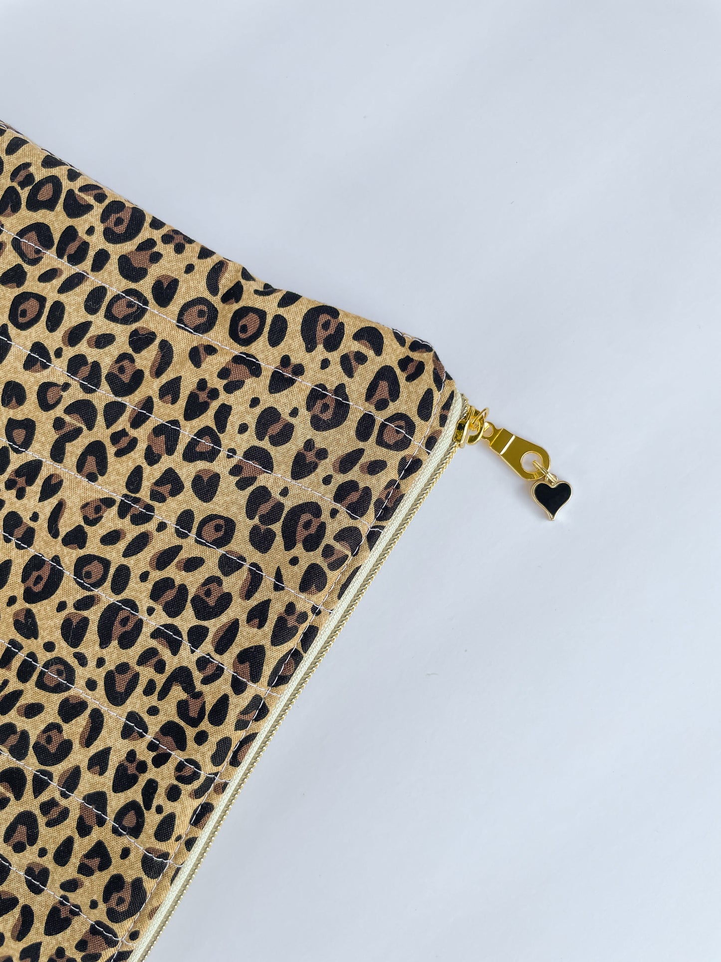 Cheetah Print Laptop Case, Size Large