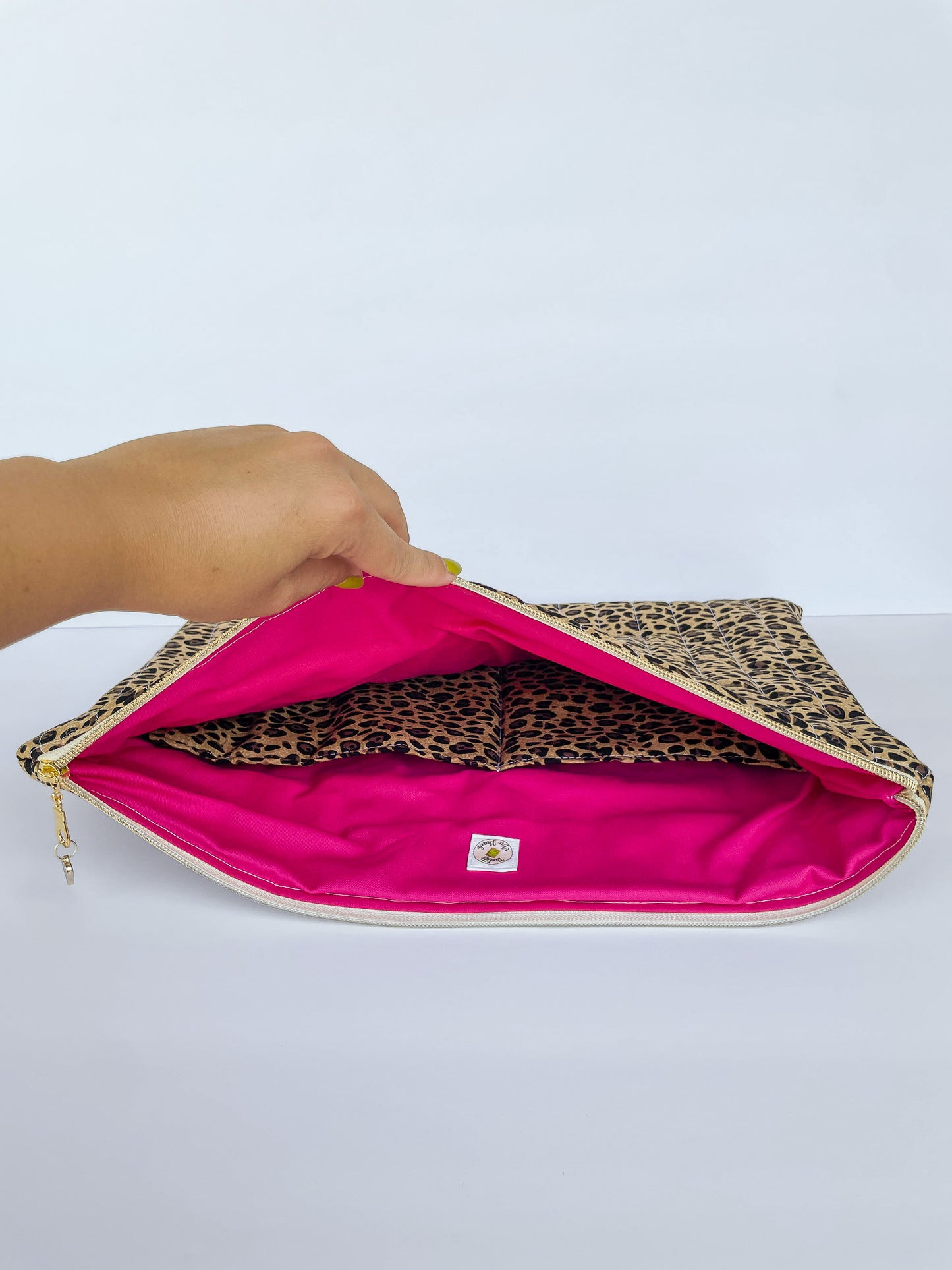 Cheetah Print Laptop Case, Size Large