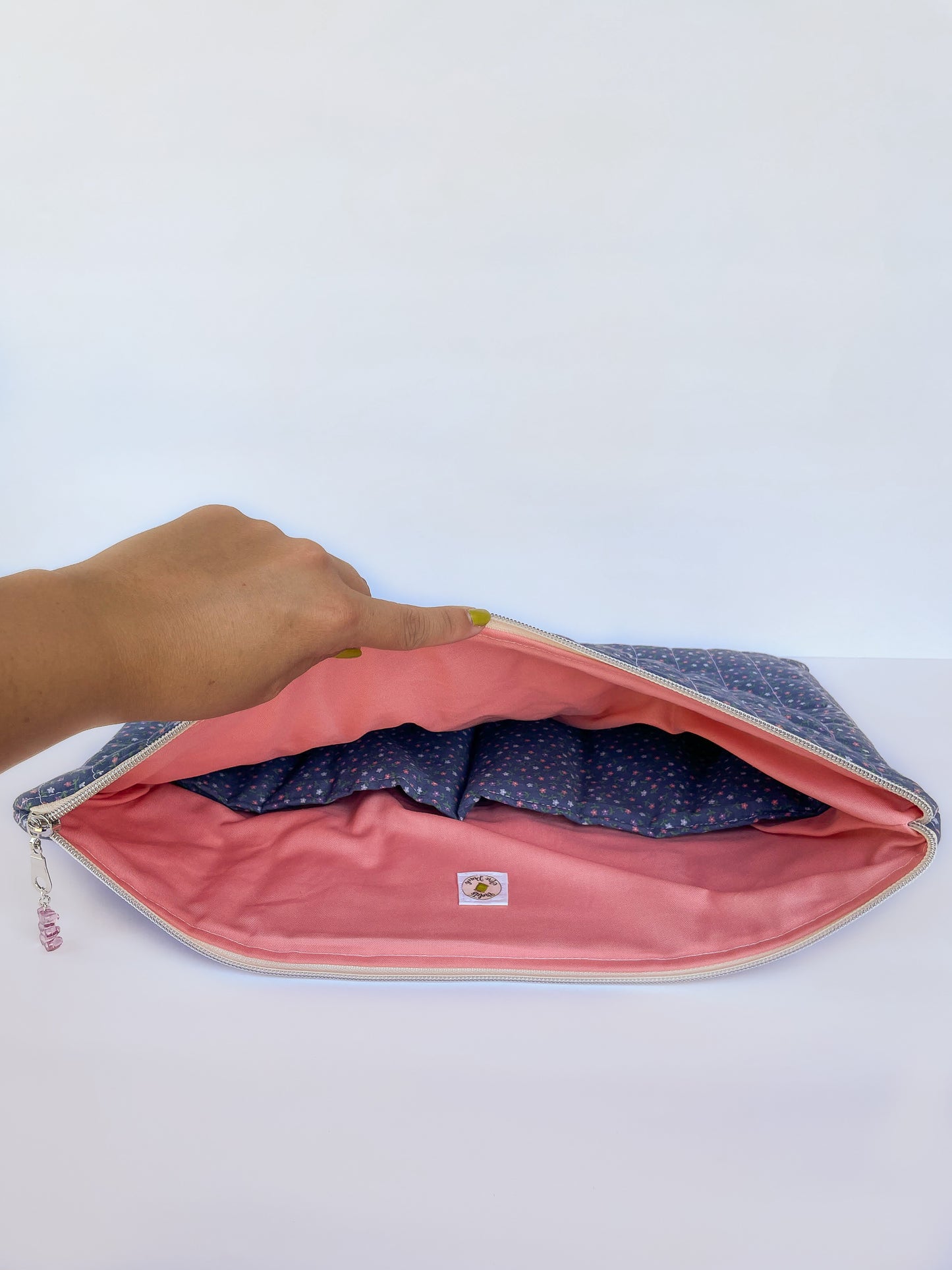 Blue Floral Laptop Case, Size Large