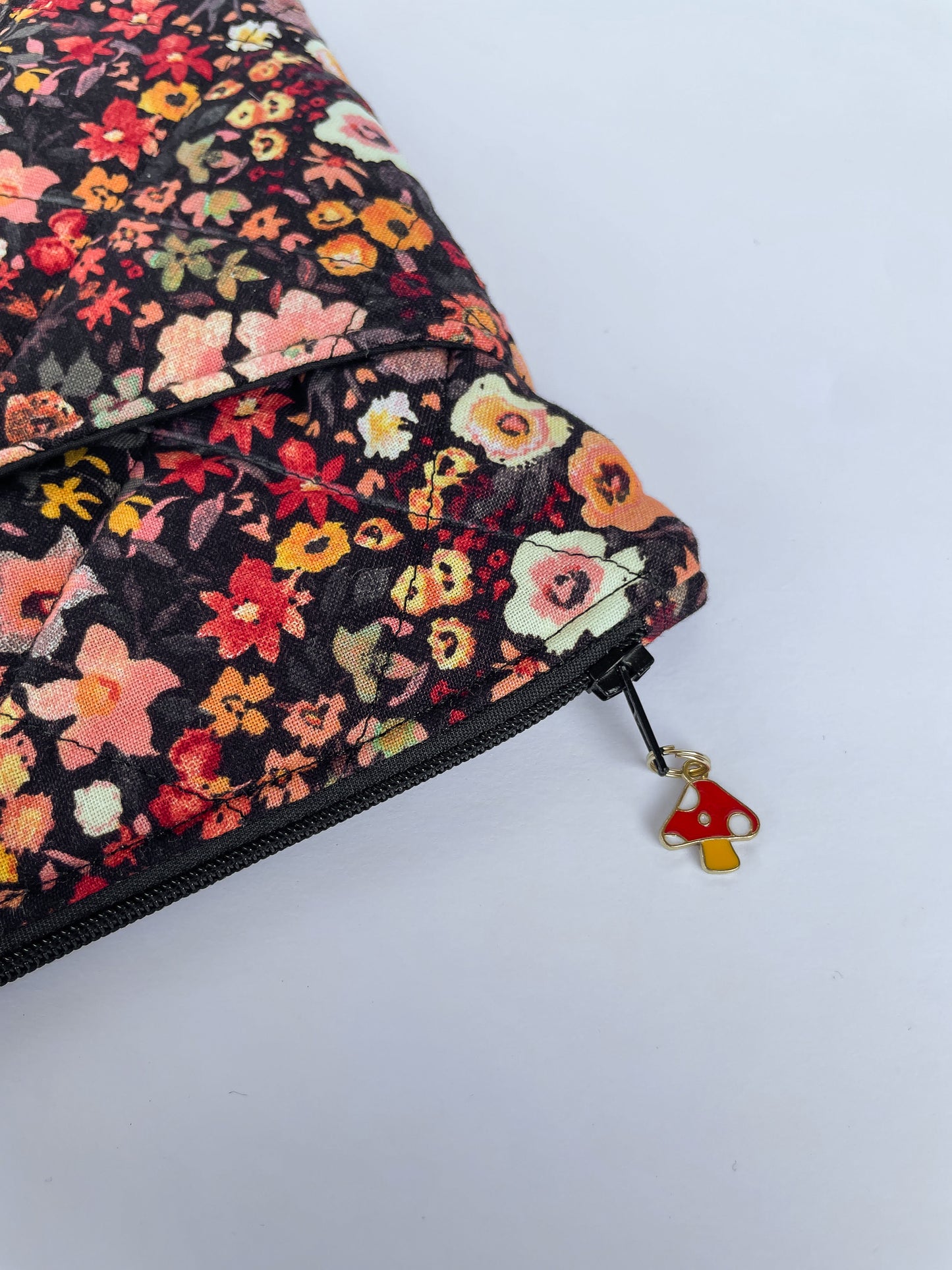 Red Floral Kindle Case