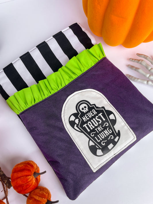 Beetlejuice Book Sleeve Size Large