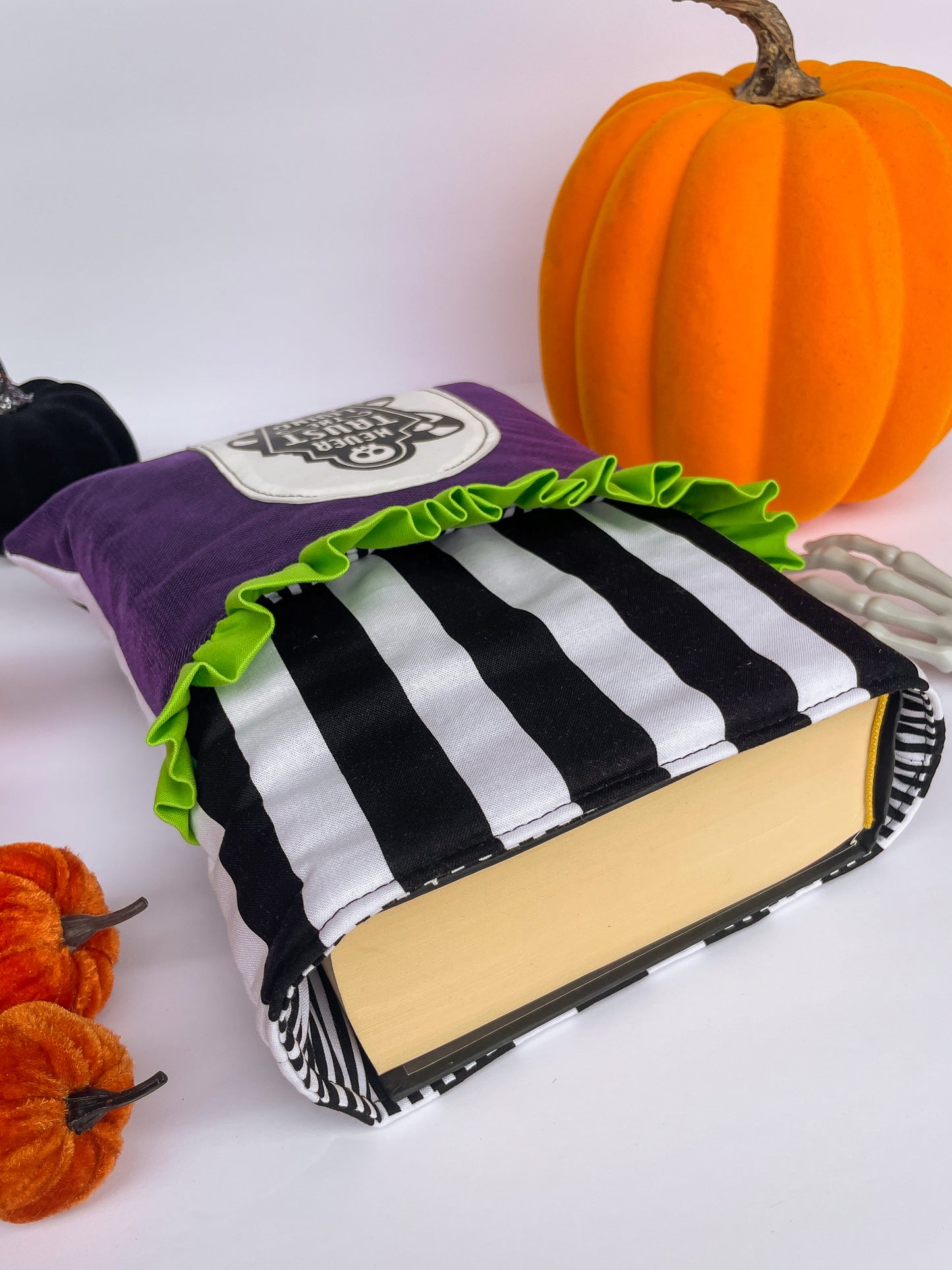 Beetlejuice Book Sleeve Size Large
